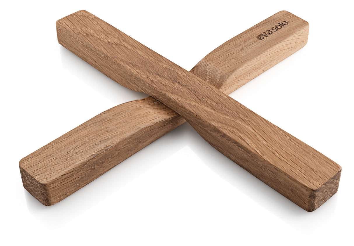 2 Magnetic trivets oak
